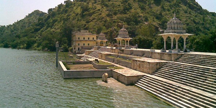 Jaisamand_Lake_Udaipur_TravellersofIndia
