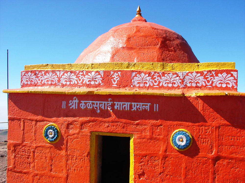 Kalasubai_Trek_temple_TravellersofIndia