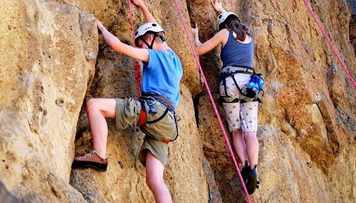 Rappelling_in_Rishikesh_TravellersofIndia