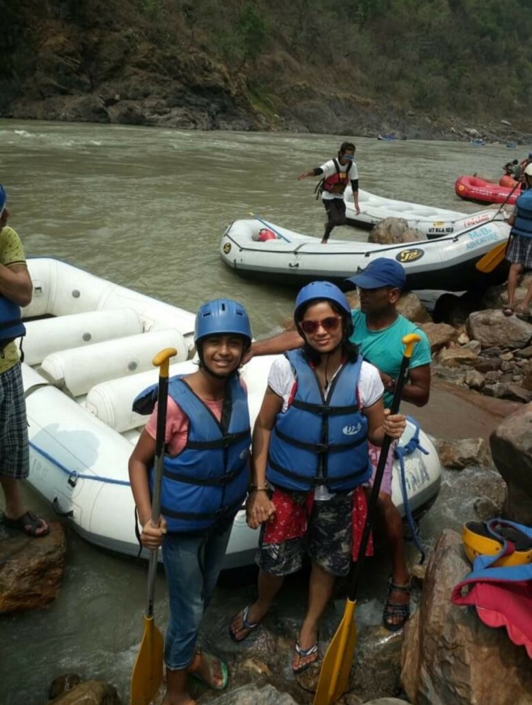 River_Rafting_in_Rishikesh_Riding_Raging_Rapids_TravellersofIndia1