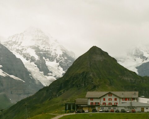 Top_9_Luxury_Resorts_for_a_Romantic_Honeymoon_in_Switzerland_TravellersofIndia