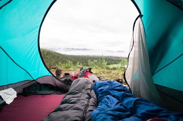 Tents_and_Sleeping_Bag_Travellersofindia