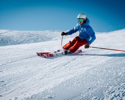 Benefits_of_Ski_Schools_Travellersofindia