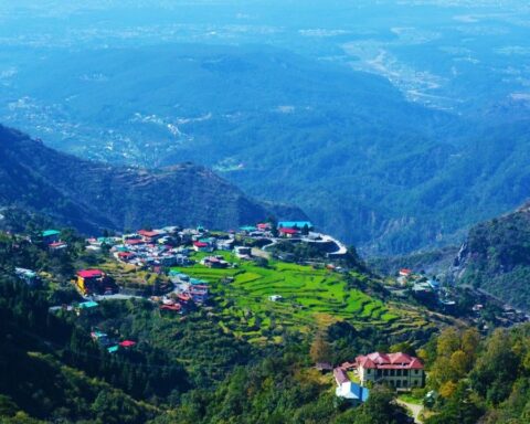 Complete_Travel_Guide_for_Mussoorie_for_Tourists_&_Travelers_Mountain_View_in_Mussoorie_Travellersofindia.com