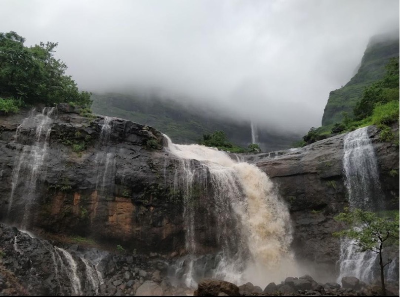 Dodhani_waterfall_in_Matheran_Travellersofindia.com