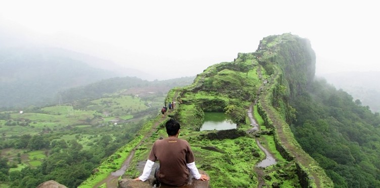 Lohagad_Visapur_Fort_Pawna_lake_Travellersofindia.com