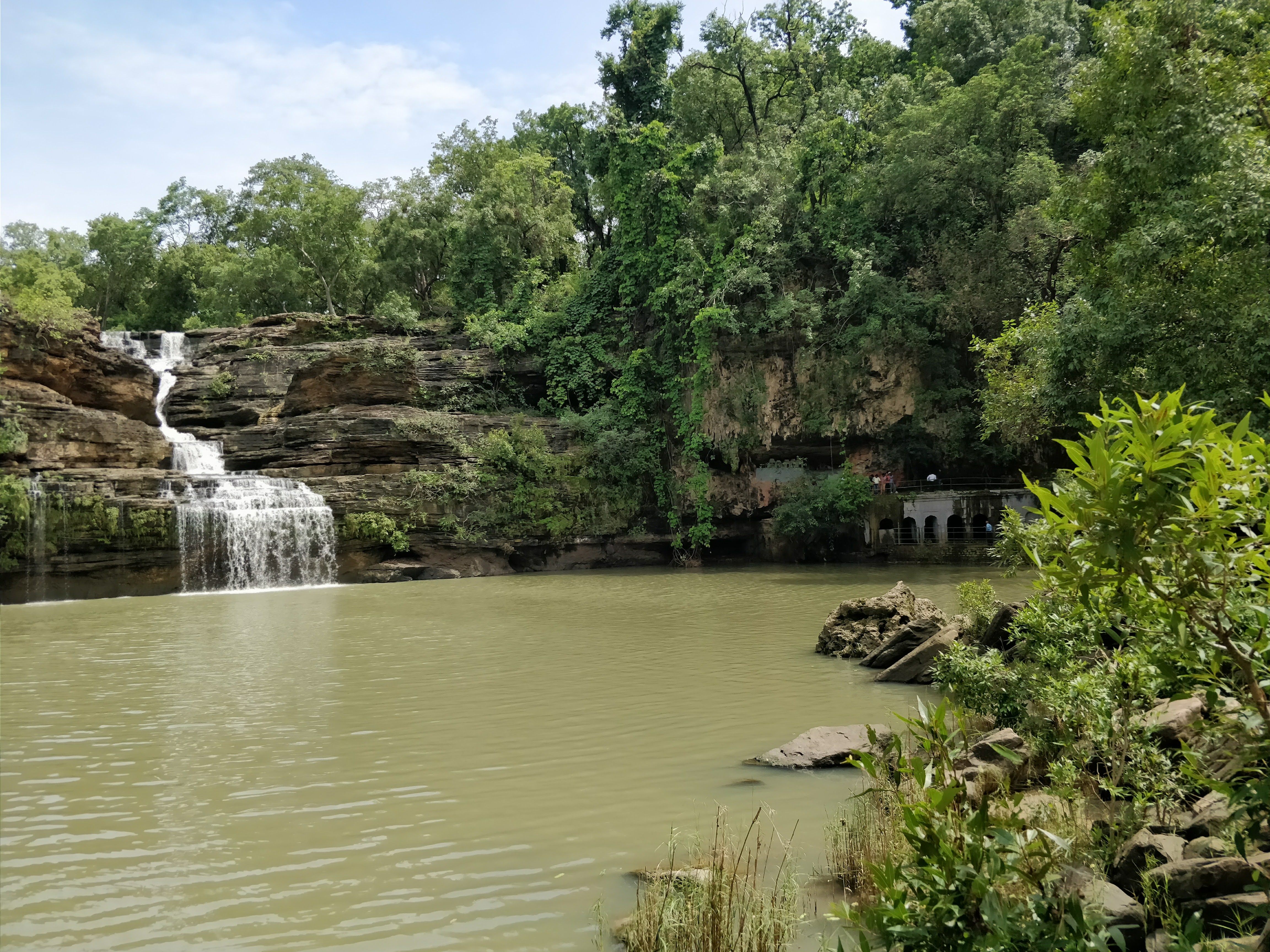 Pandu_Falls_Travellersofindia