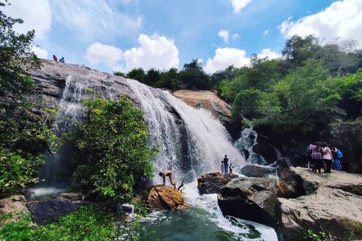 Thottikallu_Falls_travellersofindia