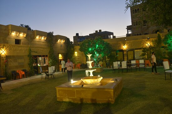 desert_boy_dhani_jaisalmer_travellersofindia.com