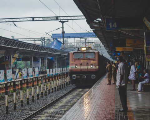 how-to-book-tatkal-ticket-online-on-irctc-paytm-ixigo_travellersofindia.com