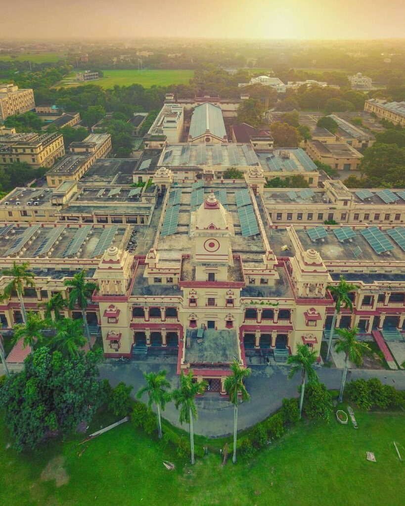 Banaras_Hindu_University_in_Varanasi_travellersofindia.com
