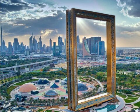 Dubai_Frame_travellersofindia.com