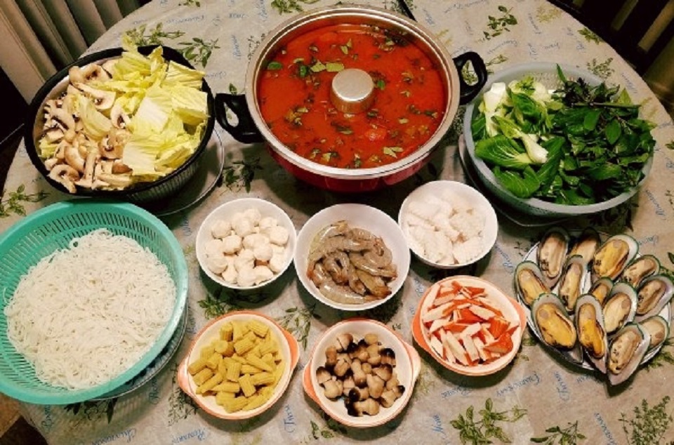 Thai-Tom-Yum-Hot-Pot_travellersofindia.com