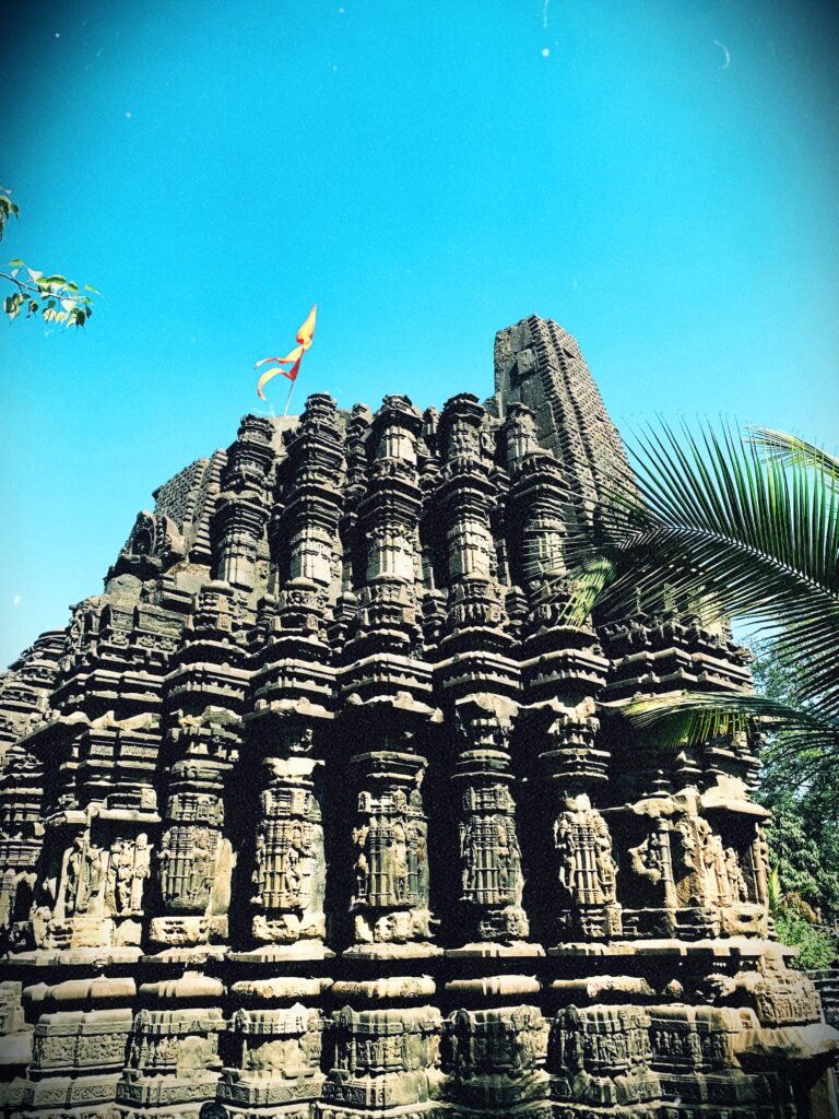The-Ambreshwar-Shiva-Temple-of-Ambernath-travellersofindia