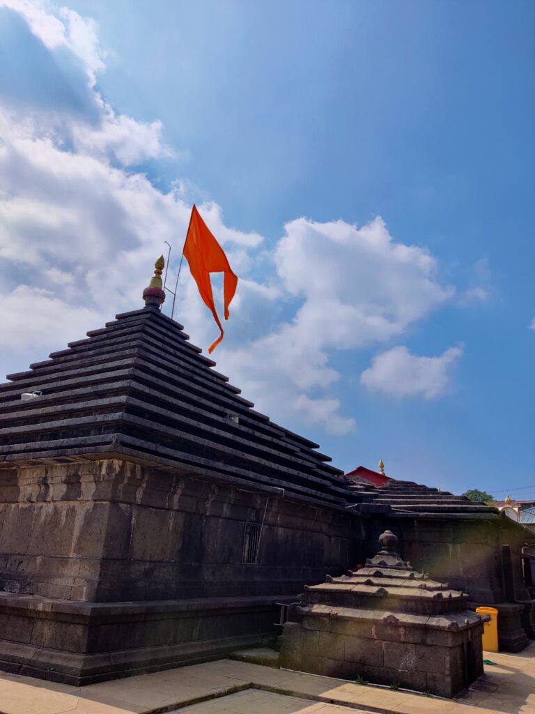shree-mahabaleshwar-temple-mahabaleshwar-satarar-travellersofindia3