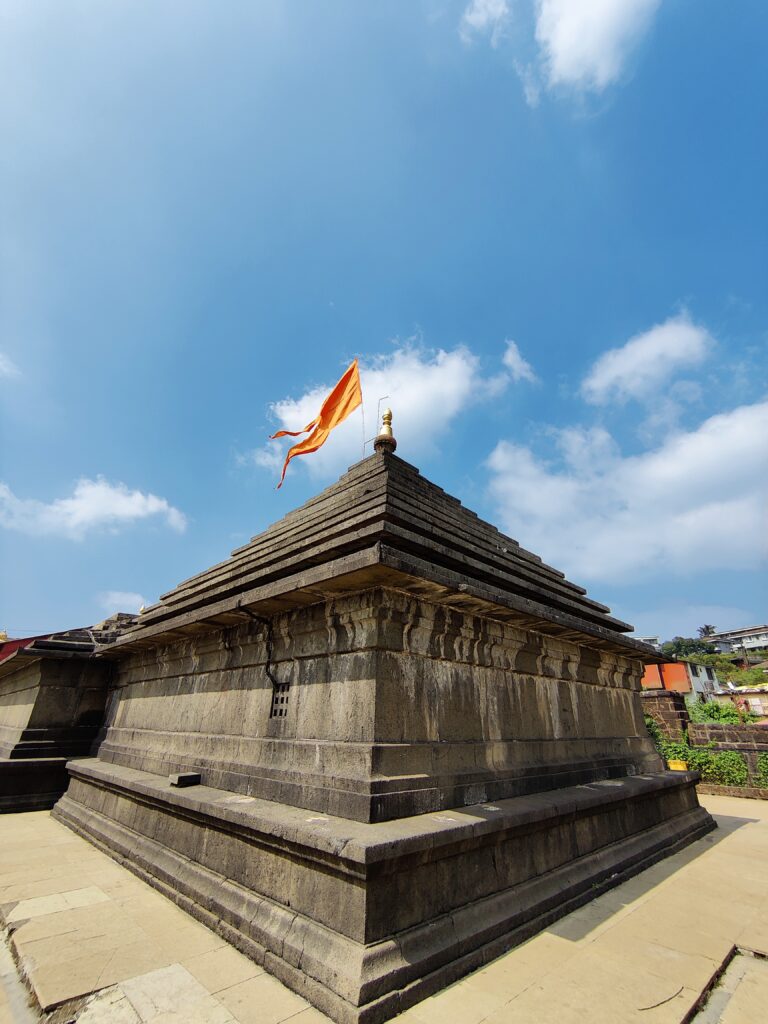 shree-mahabaleshwar-temple-mahabaleshwar-satarar-travellersofindia4