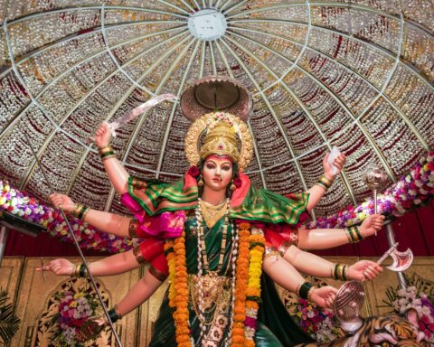Best-Destinations-in-India-for-Navratri-2023_travellersofindia