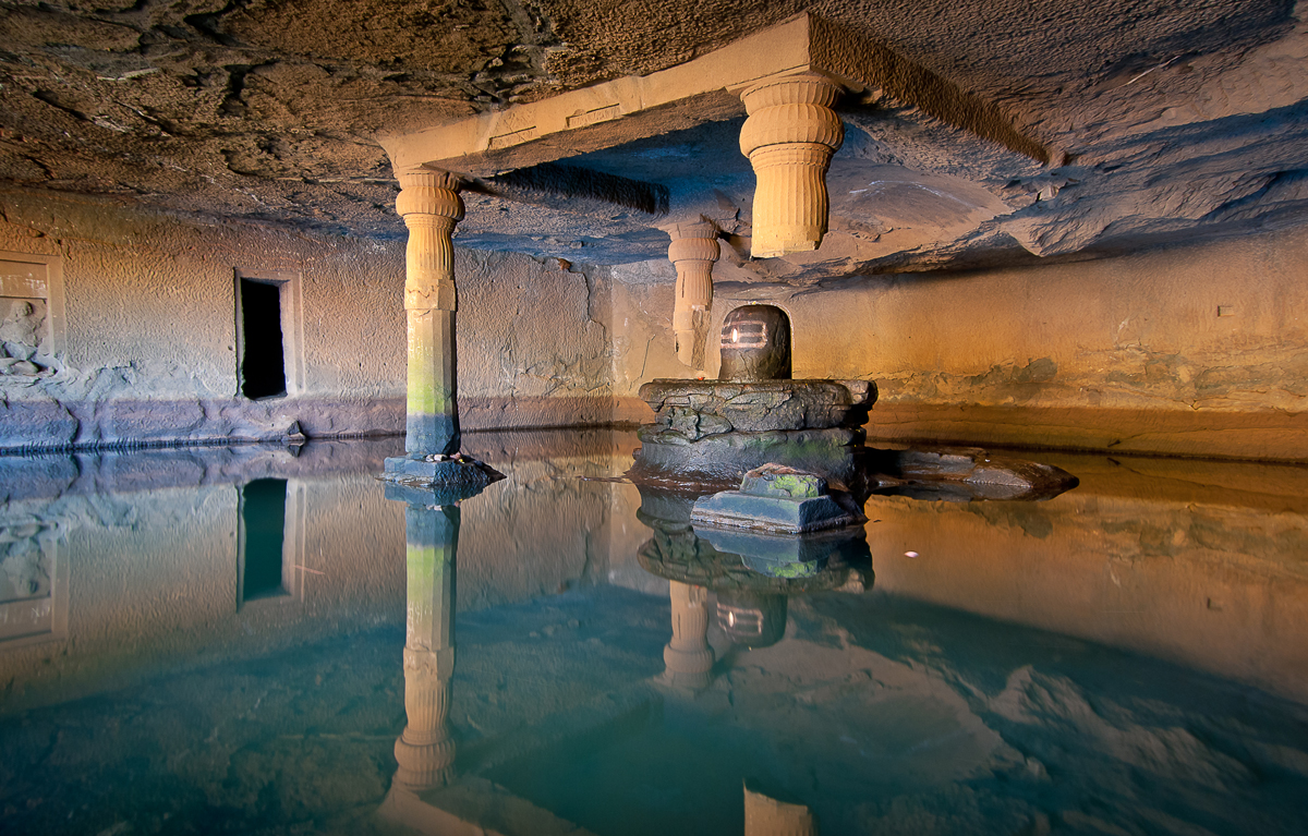 Kedareshwar-Harishchandragad-Fort-travellersofindia