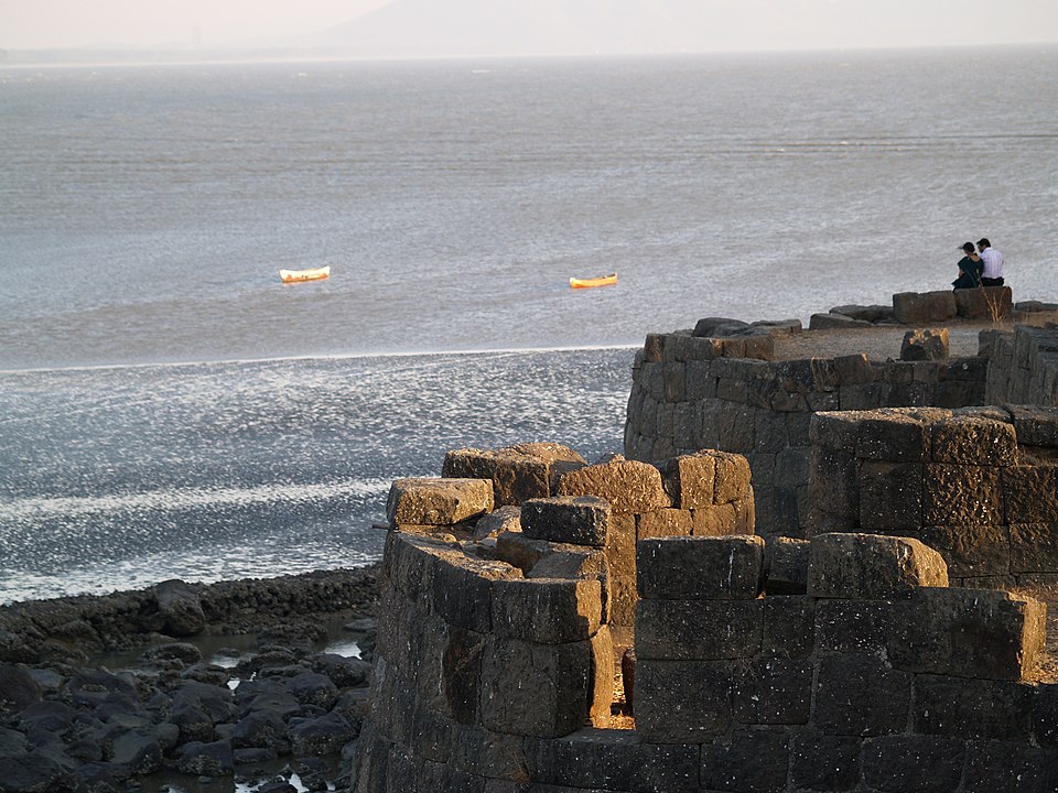 Kolaba-fort-travellersofindia