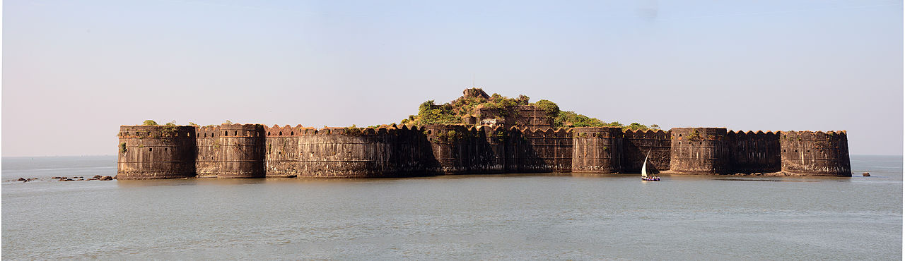 Murud-Janjira-Fort-travellersofindia