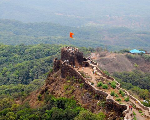 Pratapgad-Fort-travellersofindia