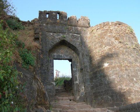 Sinhagad-Fort-travellersofindia