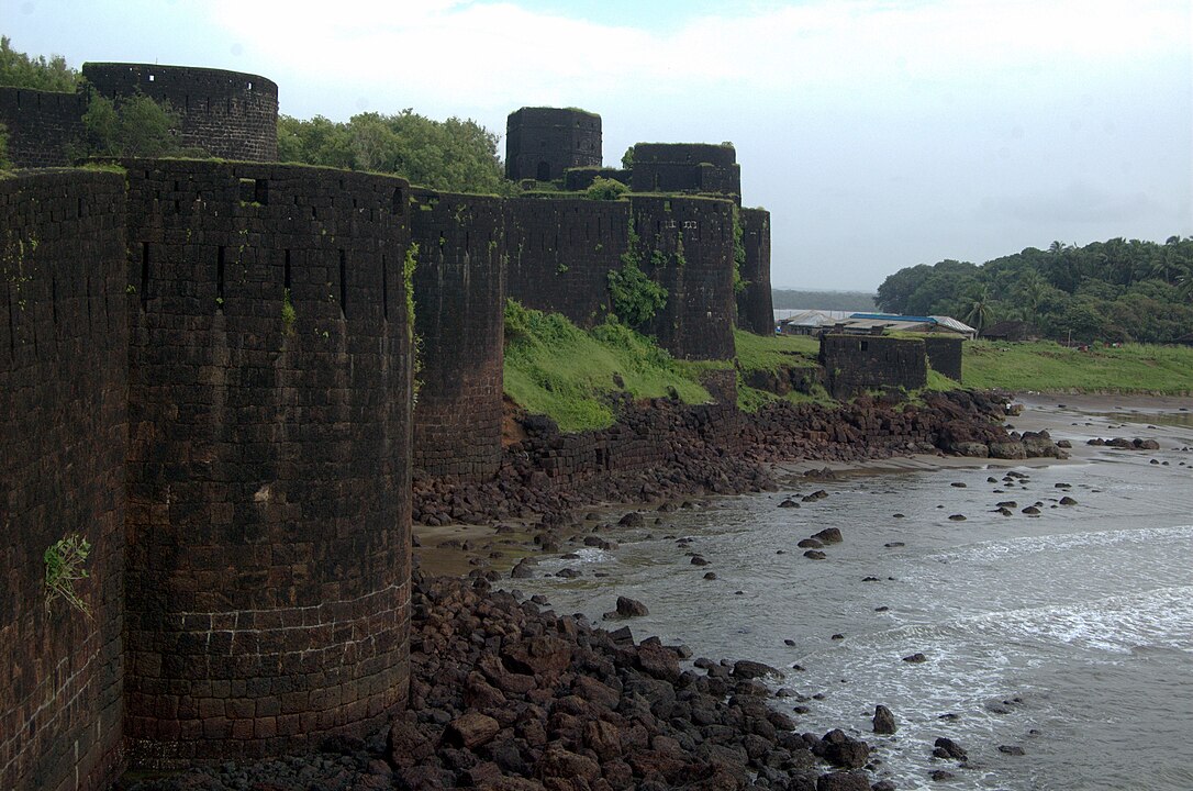 Vijaydurg-fort-travellersofindia