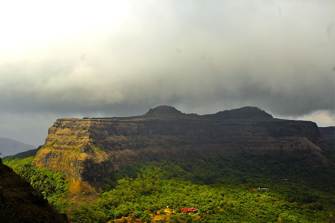 Visapur-Fort-travellersofindia