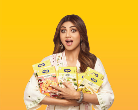 shilpa-shetty-teams-up-with-talod-foods-travellersofindia