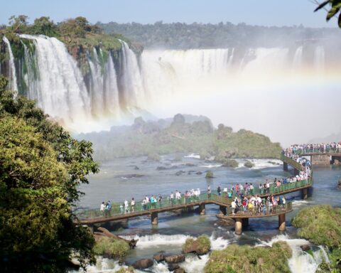 waterfalls-in-brazil-and-argentina-travellersofindiaFI