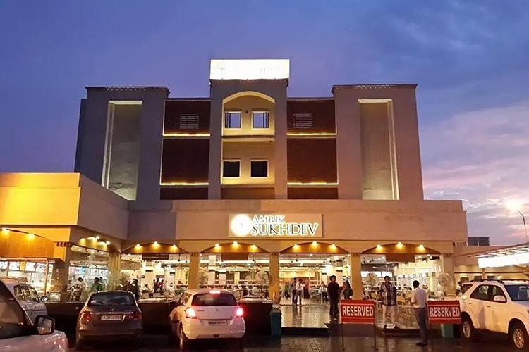 amrik-sukhdev-dhaba-new-travellersofindia