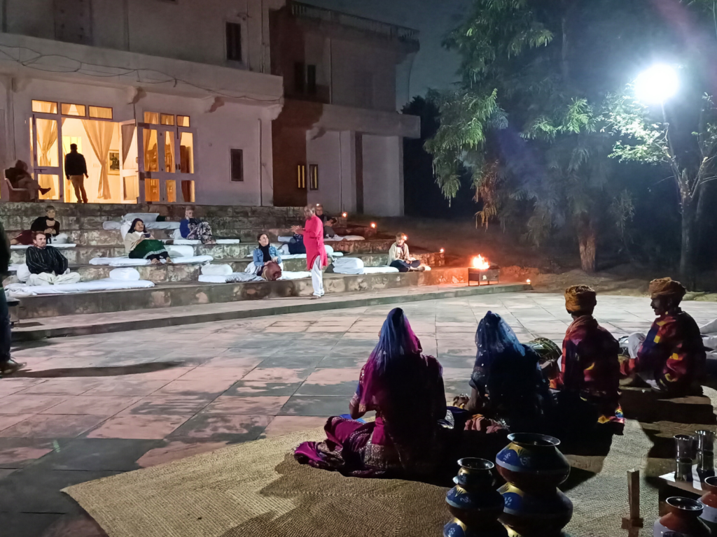 6 PM Dinners & the Rhythm of Healing_travellersofindia