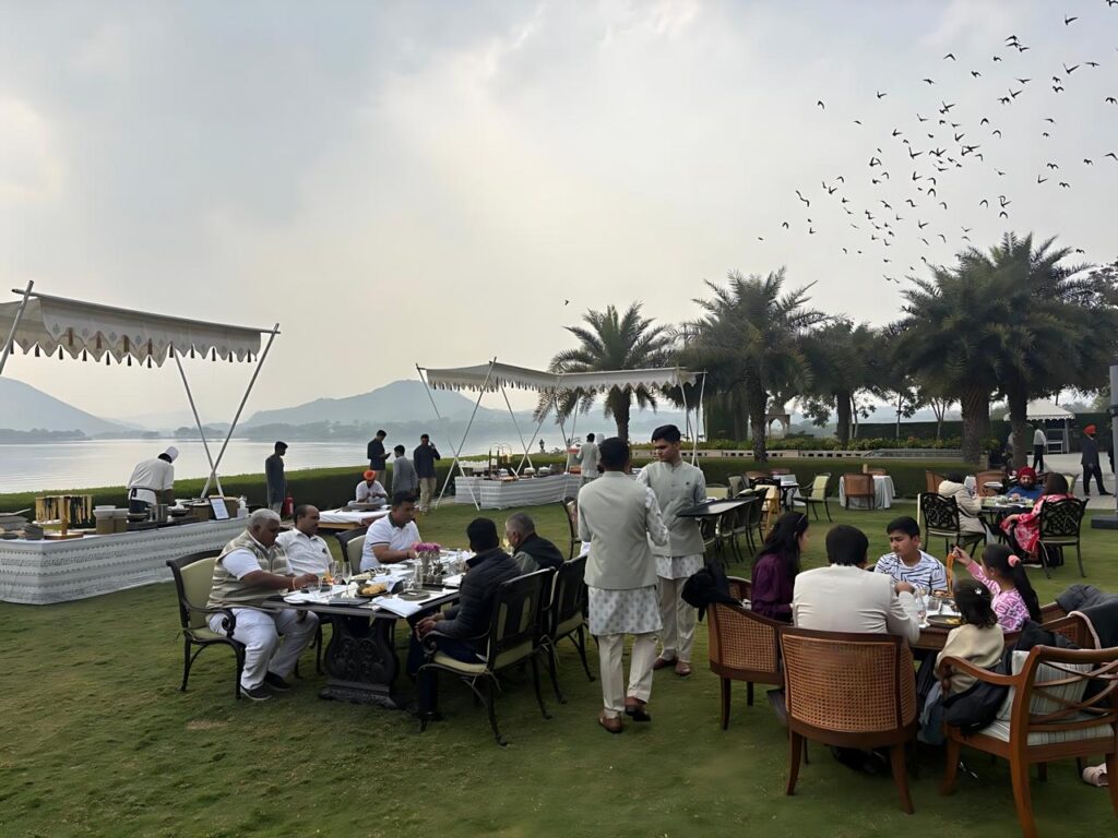 sundaze-by-the-lake-raffles-udaipurs-signature-sunday-brunch-6-travellersofindia