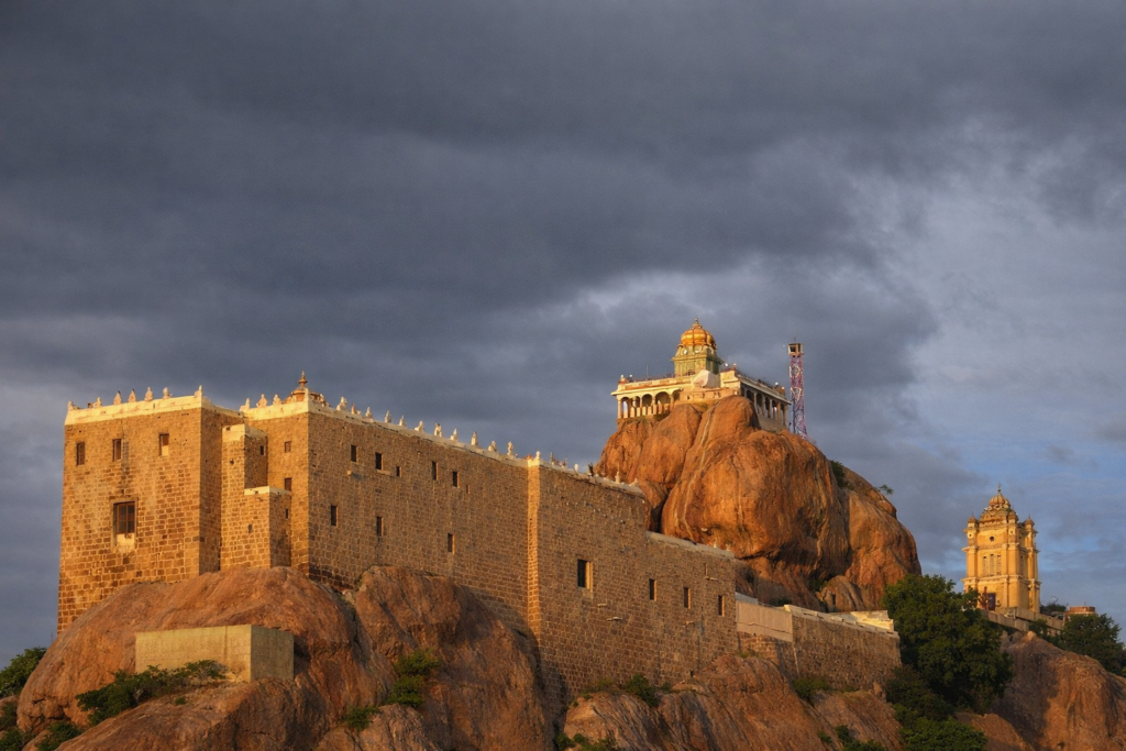 Rockfort Temple-Srirangam Temple_tiruchirappalli-travel-guide-history-food-places-travellersofindia